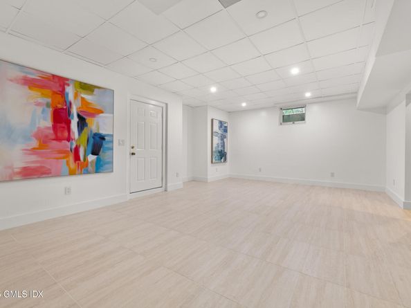 34 Edgewood Drive, Greenwich CT 06831