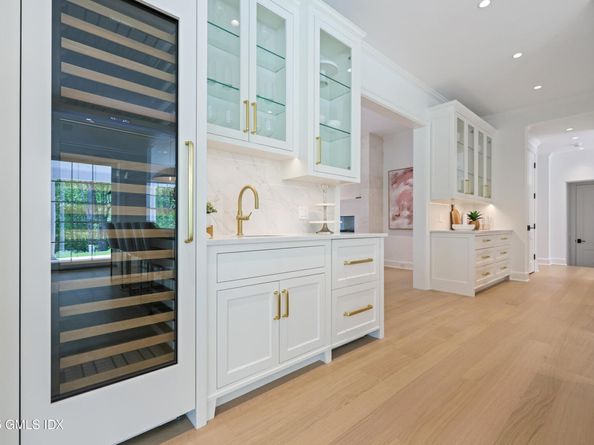 36 Baldwin Farms North, Greenwich CT 06831