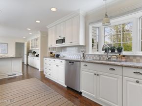 25 Lakewood Circle North, Greenwich CT 06830