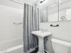 4 Putnam Hill 4F, Greenwich CT 06830