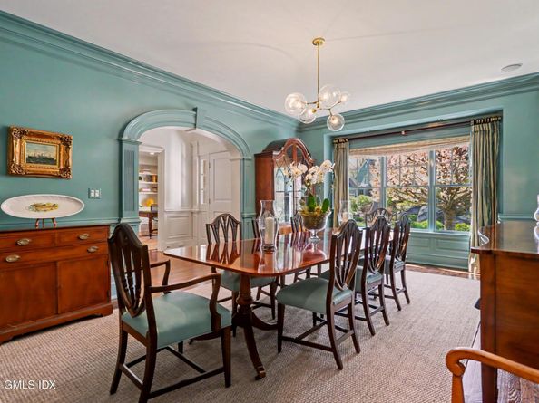 11 River Oaks Drive 11, Stamford CT 06902