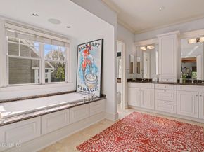 11 River Oaks Drive 11, Stamford CT 06902