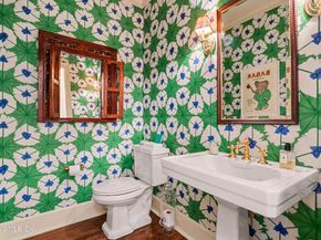 11 River Oaks Drive 11, Stamford CT 06902