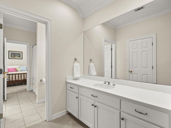 2717 Bartons Bluff LN, Austin TX 78746
