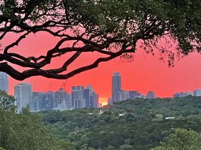 2717 Bartons Bluff LN, Austin TX 78746