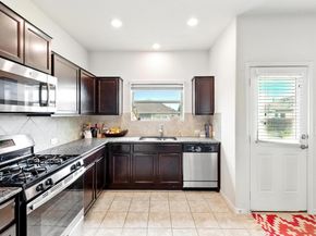 3905 Alpine Autumn DR, Austin TX 78744