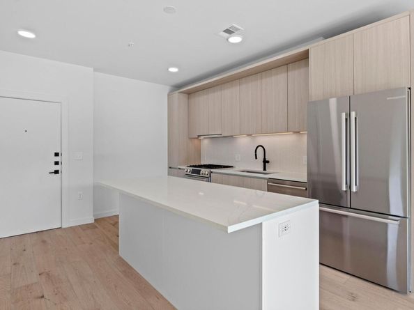 2209 S 1st ST 122, Austin TX 78704
