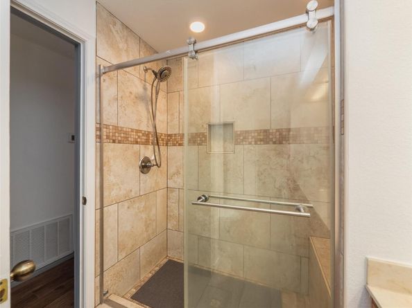 8200 Neely DR 117, Austin TX 78759