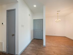 8200 Neely DR 117, Austin TX 78759