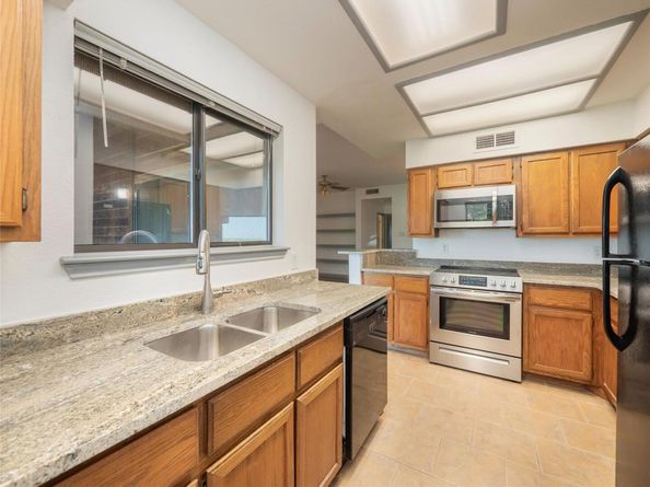 8200 Neely DR 117, Austin TX 78759