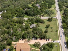 3511 Wyldwood RD, Austin TX 78739