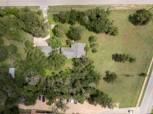 3511 Wyldwood RD, Austin TX 78739