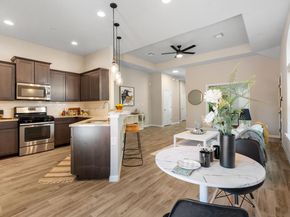 1404 Catalan RD 803, Austin TX 78748