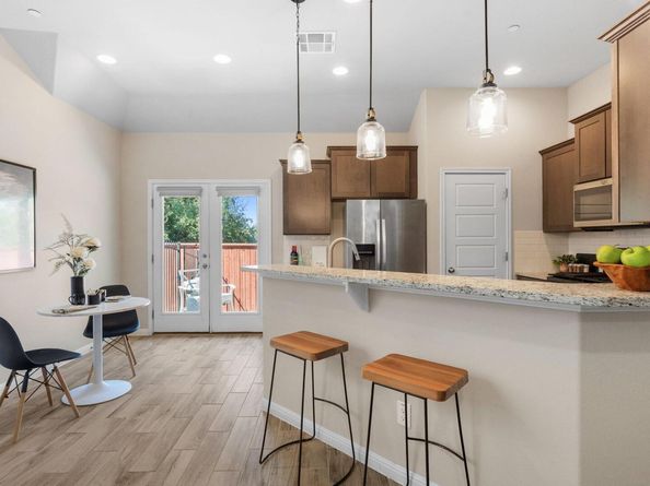 1404 Catalan RD 803, Austin TX 78748