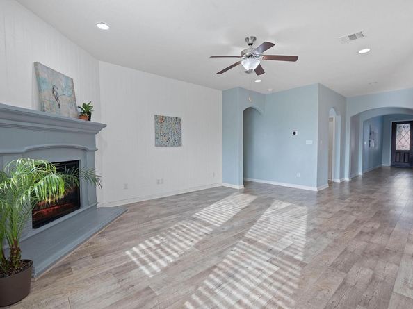 2809 Coral Valley DR, Leander TX 78641