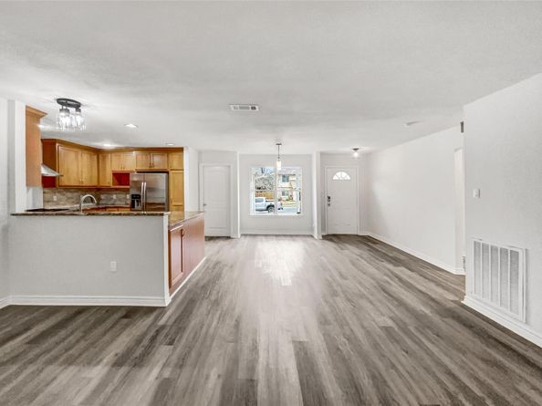 8222 Kearsarge DR, Austin TX 78745