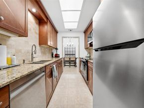 7162 Chimney CORS 7204, Austin TX 78731