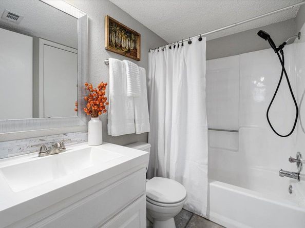 2500 Burleson RD 603, Austin TX 78741