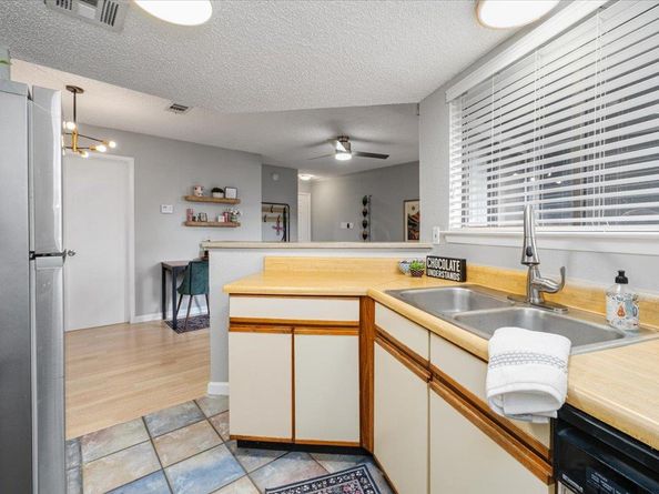 2500 Burleson RD 603, Austin TX 78741