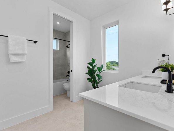 1119 Fairmount Ave, Austin TX 78704