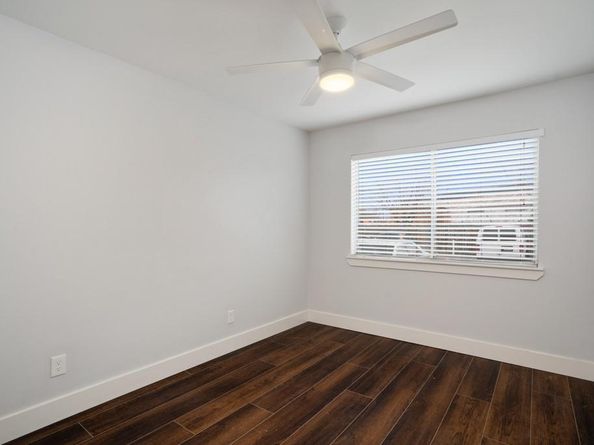 909 Reinli ST 144, Austin TX 78751