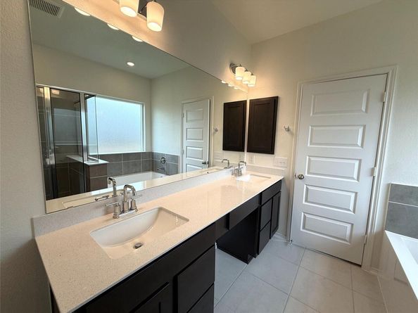 1628 Garlock DR, Leander TX 78641