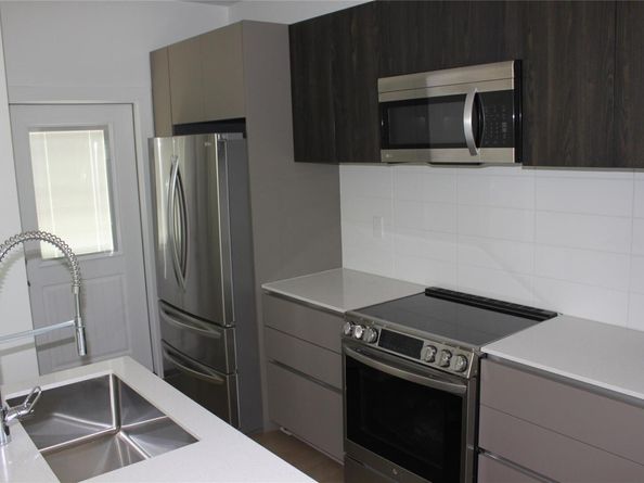 403 Middle LN 2, Austin TX 78753
