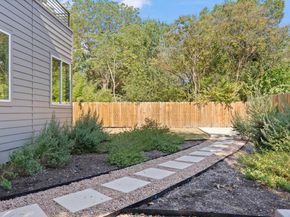 403 Middle LN 2, Austin TX 78753