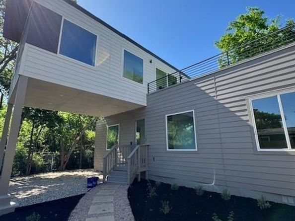 403 Middle LN 2, Austin TX 78753