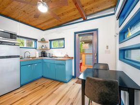 2512 E 2nd ST, Austin TX 78702
