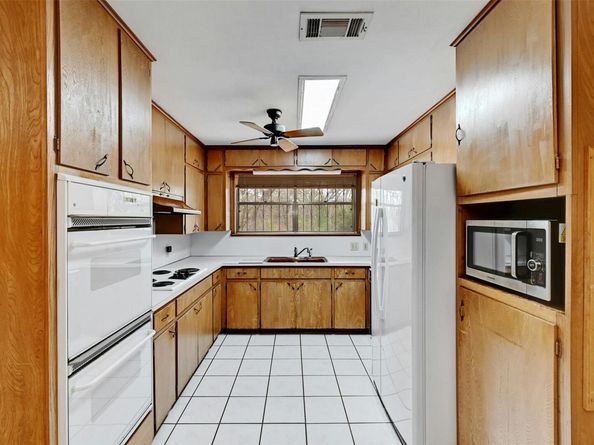 4204 Gregg Ward LN, Austin TX 78744