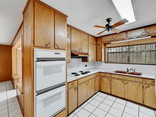 4204 Gregg Ward LN, Austin TX 78744