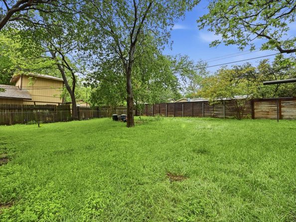 2702 Sherwood LN, Austin TX 78704