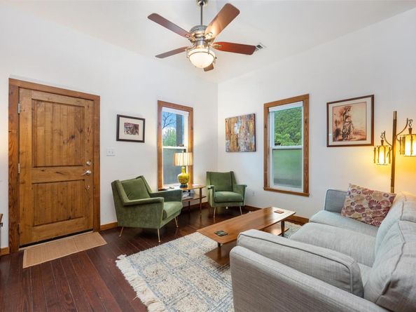 2300 Willow ST, Austin TX 78702