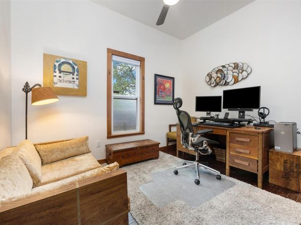 2300 Willow ST, Austin TX 78702