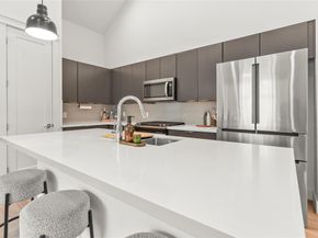 1141 W 17th ST A, Houston TX 77008