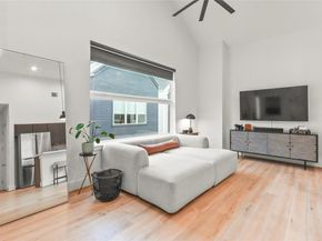 1141 W 17th ST A, Houston TX 77008