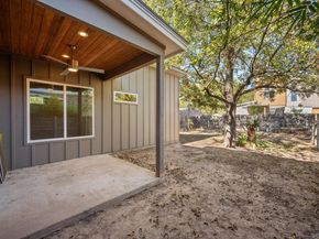 1210 Stobaugh ST B, Austin TX 78757