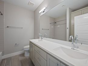 1210 Stobaugh ST B, Austin TX 78757