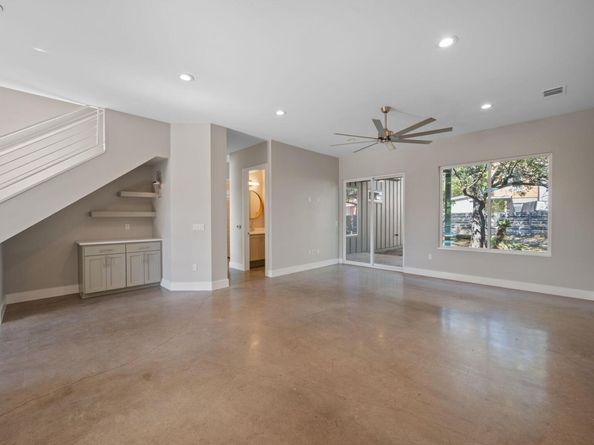 1210 Stobaugh ST B, Austin TX 78757