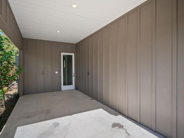 1210 Stobaugh ST B, Austin TX 78757