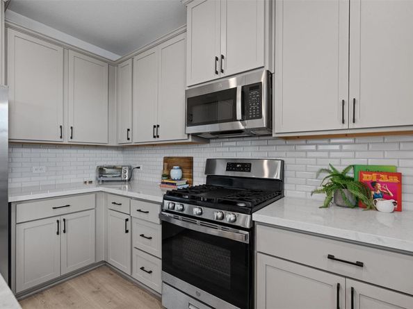 13506 Grand Central DR, Pflugerville TX 78660