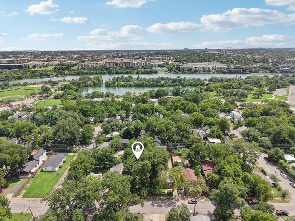 2011 Haskell ST A, Austin TX 78702