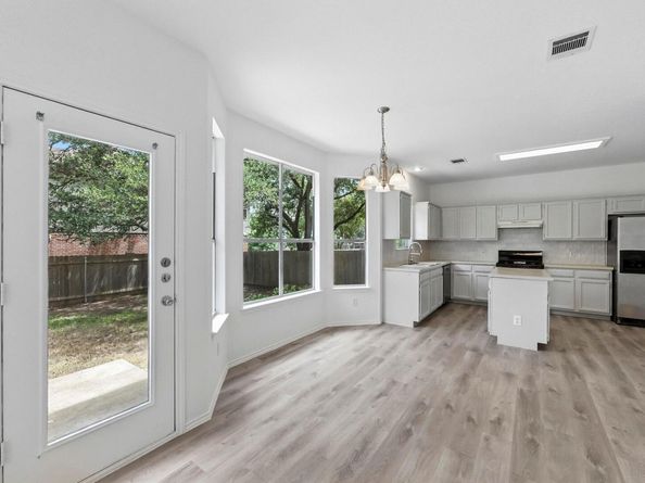 2113 Lobelia DR, Cedar Park TX 78613