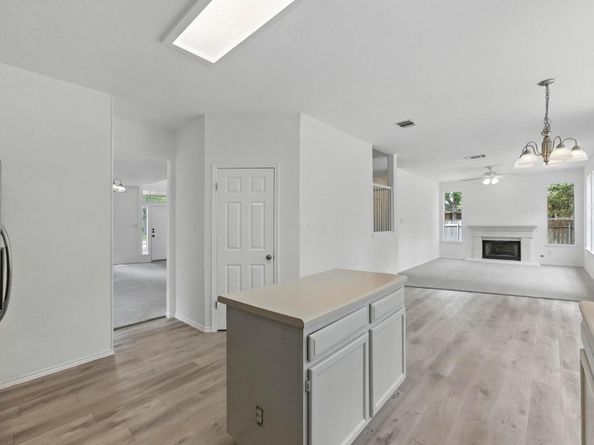2113 Lobelia DR, Cedar Park TX 78613
