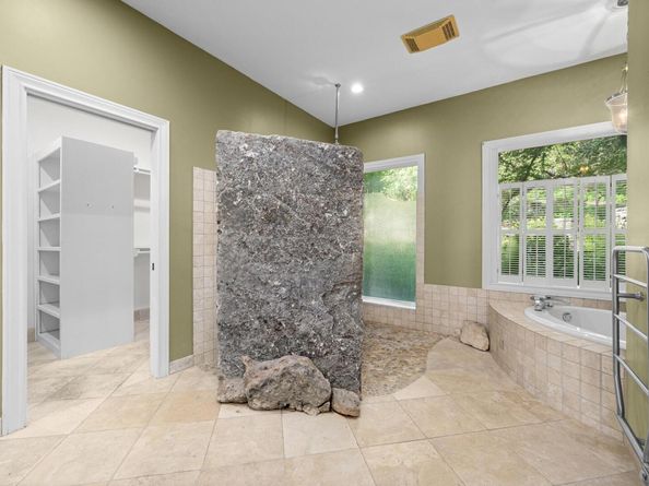 5252 McCormick Mountain DR, Austin TX 78734