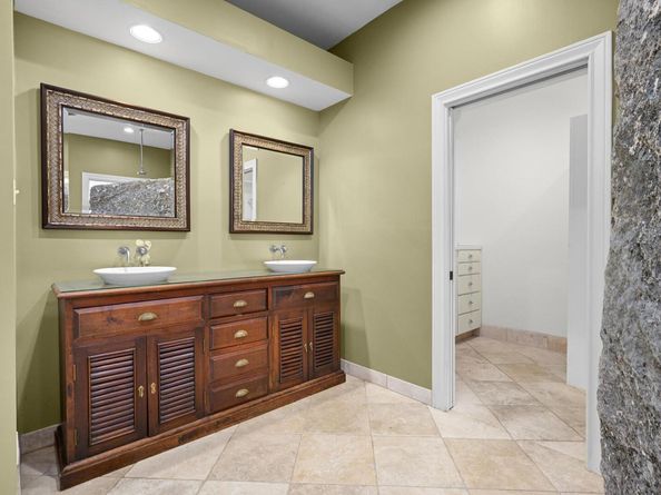 5252 McCormick Mountain DR, Austin TX 78734