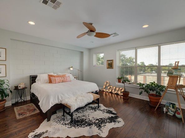 2608 E 6th ST 2, Austin TX 78702