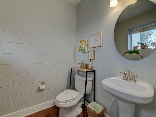 2608 E 6th ST 2, Austin TX 78702