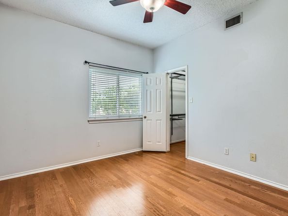 9100 Mountain Ridge DR 106, Austin TX 78759
